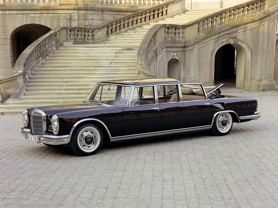  Mercedes-Benz S600 Pullman Landaulet 1965 года  (фото 1 из 8)
